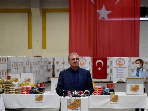 Vali Karaloğlu'nun Vefa Sosyal Destek Yardım Kolileri Açıklaması