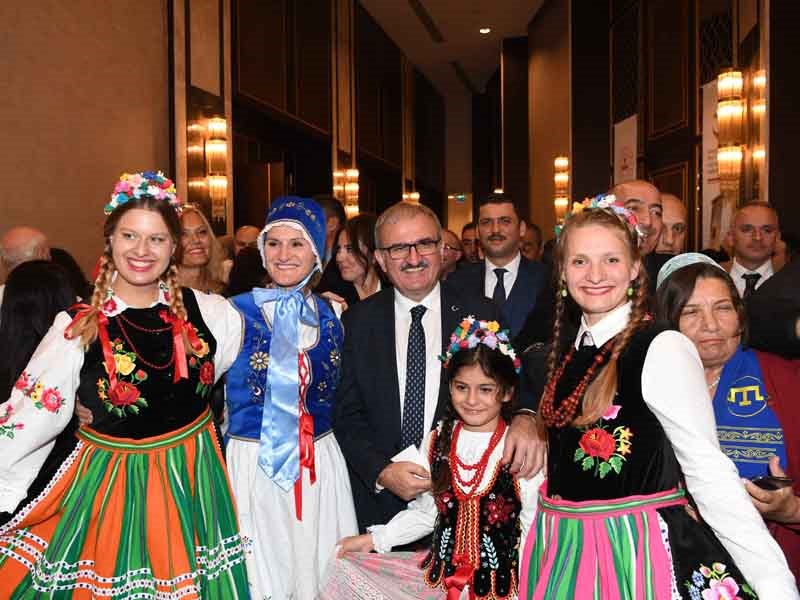 İnsan İnsanın Kurdu Değil İnsan İnsanın Yurdudur 05