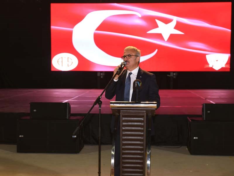 Vali Karaloğlu Antalyaspor Taraftarıyla İftarda Buluştu ana