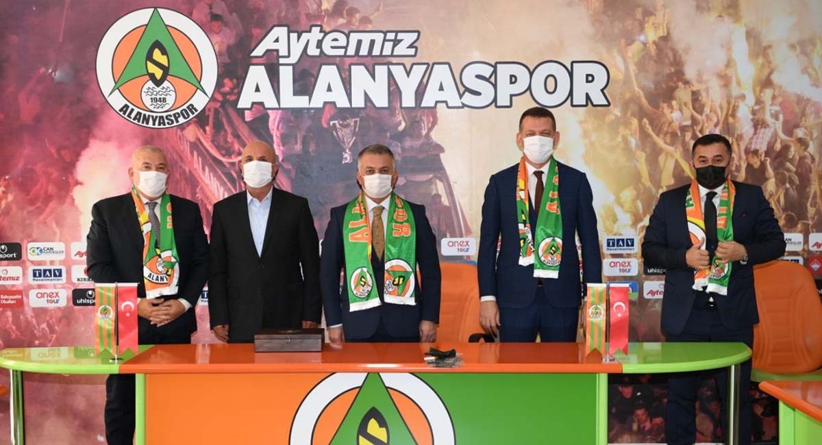 Pandemi İle Mücadelede Başarıya Hep Birlikte Ulaşacağız 05