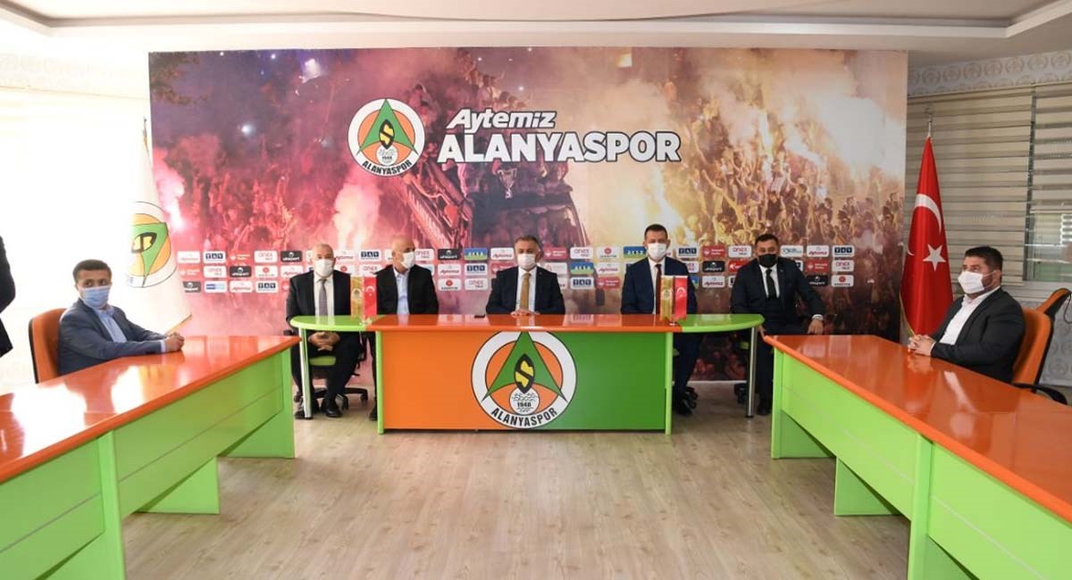 Pandemi İle Mücadelede Başarıya Hep Birlikte Ulaşacağız 06