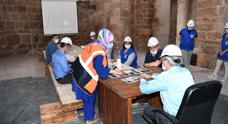 Şehzade Korkut Camiinde Ahşap İşlemeler Göz Kamaştıracak 04
