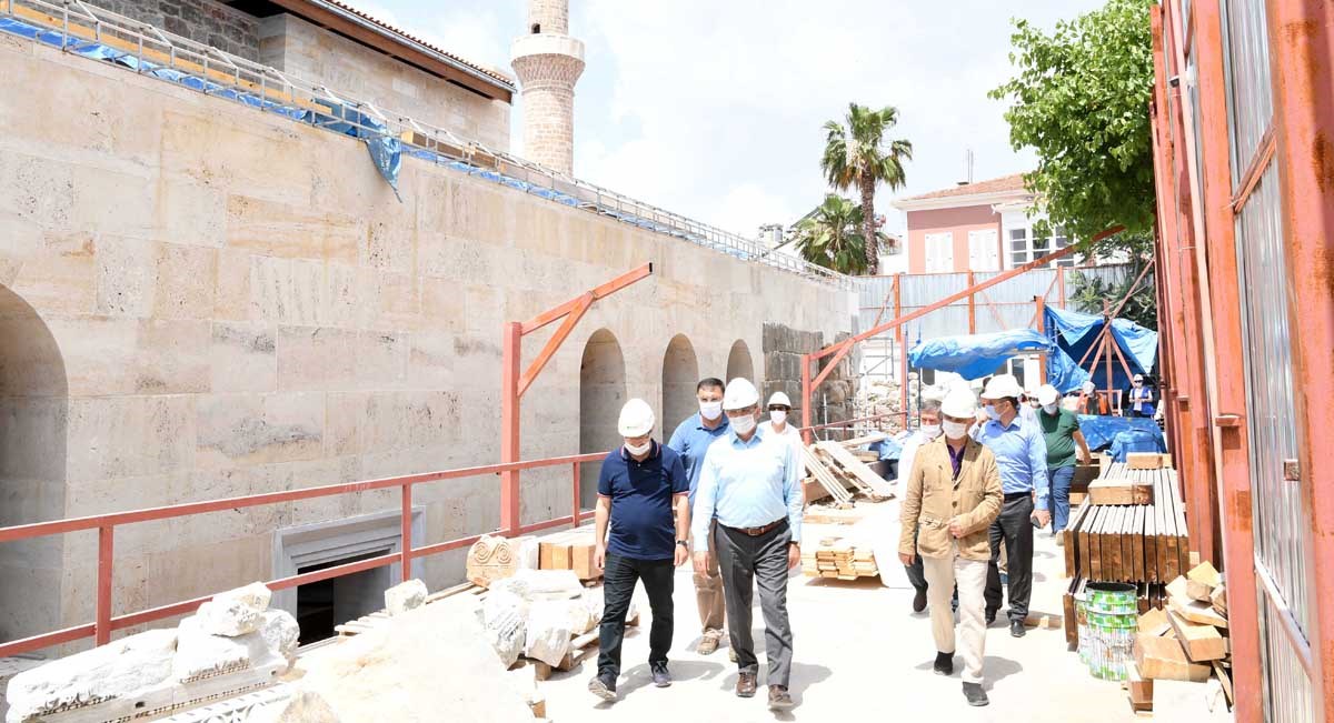 Şehzade Korkut Camiinde Ahşap İşlemeler Göz Kamaştıracak 07