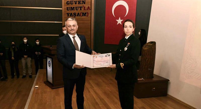 Vali Yazıcı Sahil Güvenlik Okul Komutanlığı Mezuniyet Törenine Katıldı 04