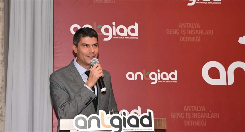 Vali Yazıcı ANTGİAD Üyeleriyle Bir Araya Geldi 04
