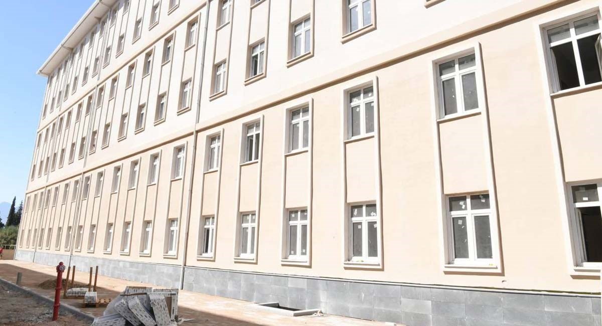 Vali Yazıcı İnşaat Çalışmalarında Sona Gelinen Yurtta İncelemelerde Bulundu 08