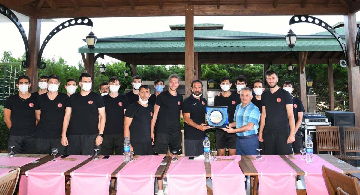 Azmin ve Başarının En Büyük Örneğisiniz 02