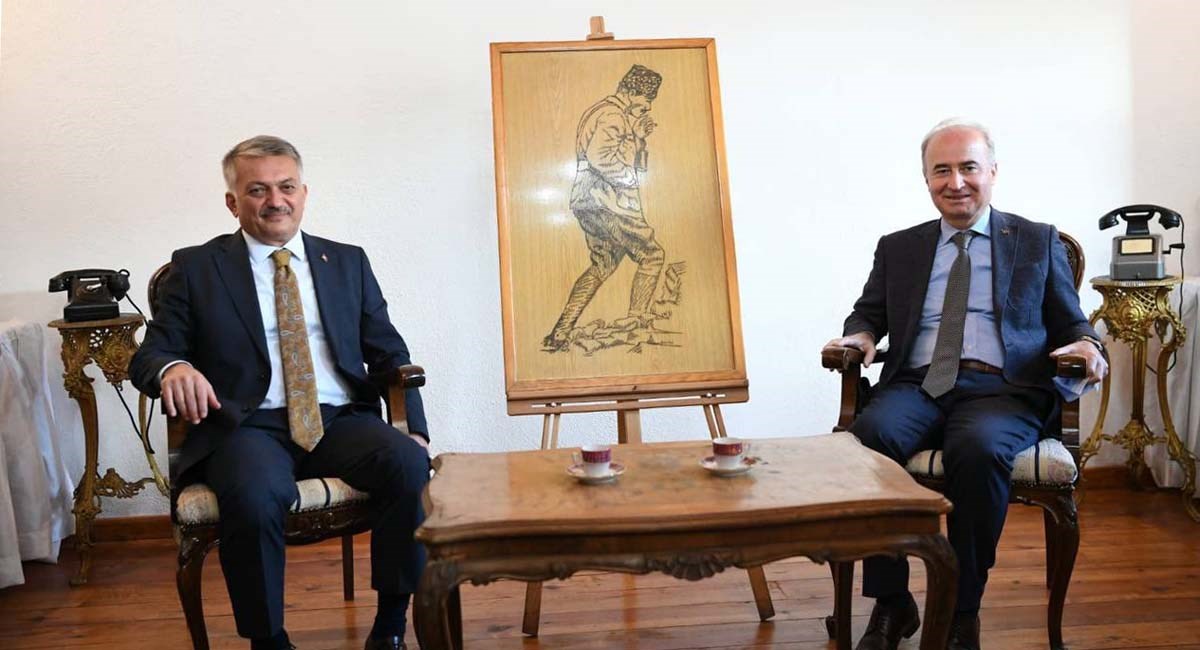 Eğitime Yapılan Yatırım En Değerli Yatırımdır 09