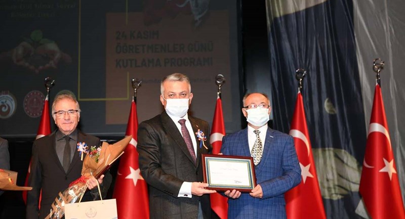 Yaktıkları Meşaleyle Karanlığımızı Aydınlatan Öğretmenlerimizdir 05