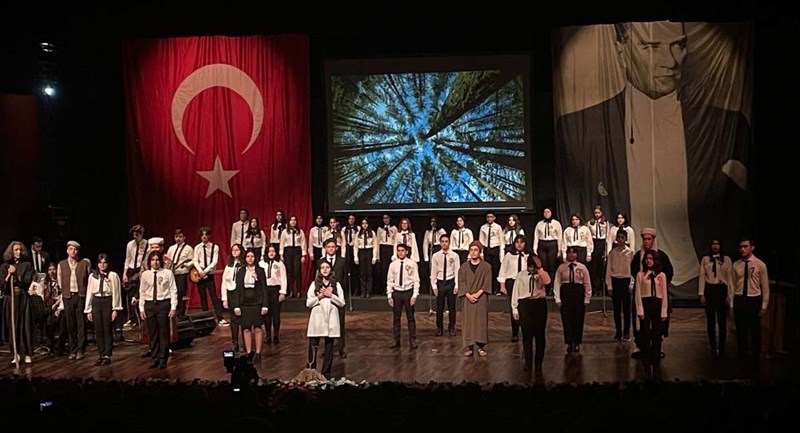 Yaktıkları Meşaleyle Karanlığımızı Aydınlatan Öğretmenlerimizdir 07
