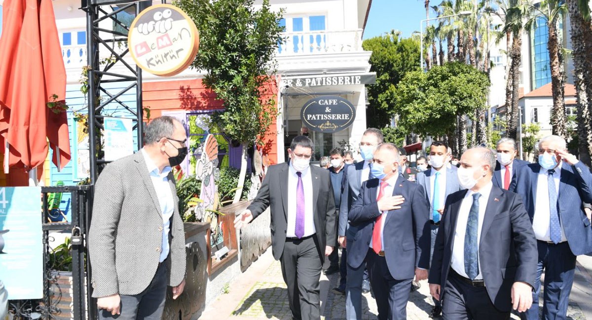 02 vali yazıcı ve emniyet genel müdürü aktaş antalya da koronavirüs denetimi gerçekleştirdi