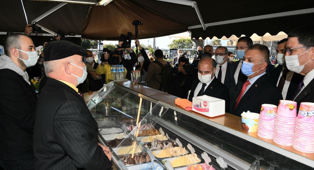 04 vali yazıcı ve emniyet genel müdürü aktaş antalya da koronavirüs denetimi gerçekleştirdi