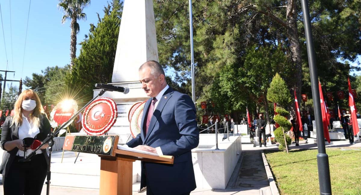 Çanakkale Zaferi ve Şehitlerimiz Törenle Anıldı 02