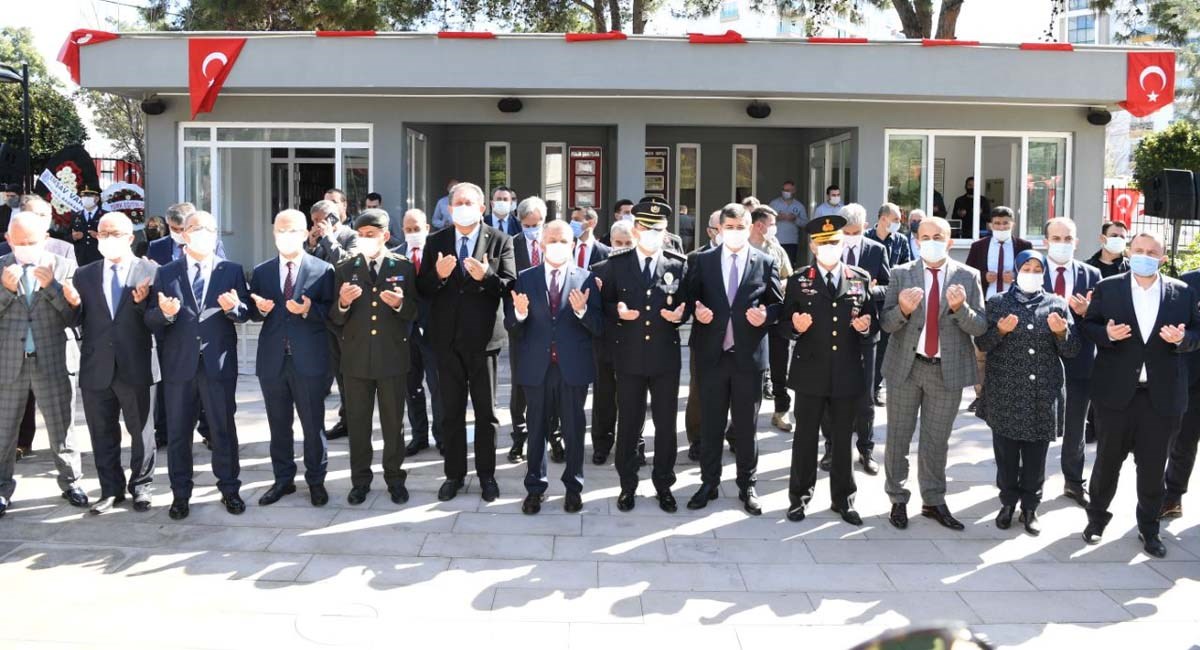 Çanakkale Zaferi ve Şehitlerimiz Törenle Anıldı 03