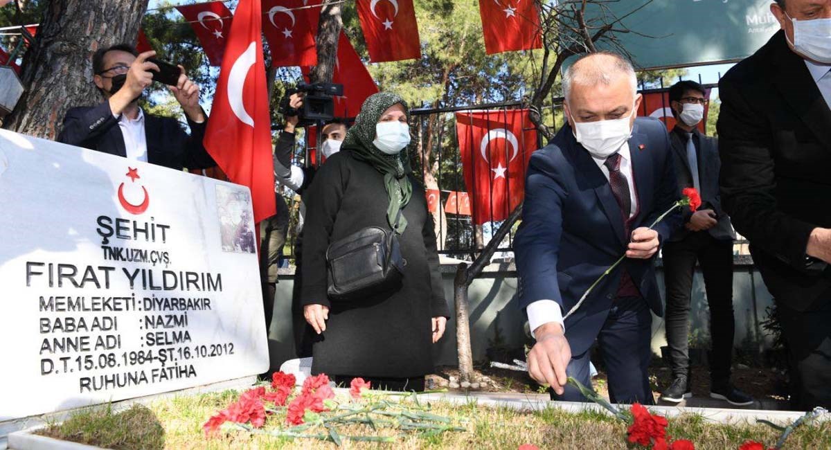 Çanakkale Zaferi ve Şehitlerimiz Törenle Anıldı 07
