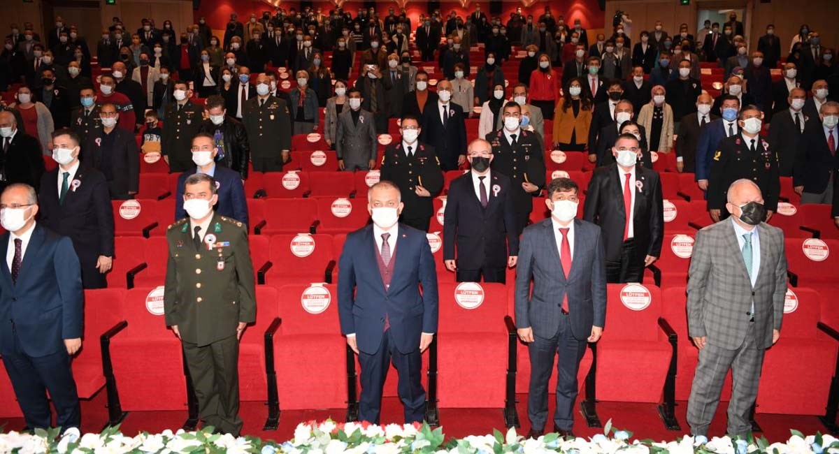 Çanakkale Zaferi ve Şehitlerimiz Törenle Anıldı 10