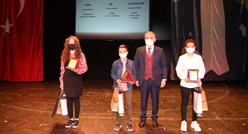 Çanakkale Zaferi ve Şehitlerimiz Törenle Anıldı 12