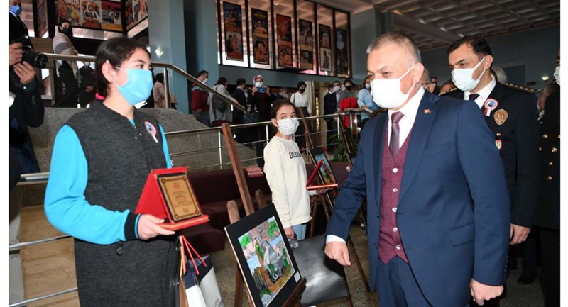 Çanakkale Zaferi ve Şehitlerimiz Törenle Anıldı 14