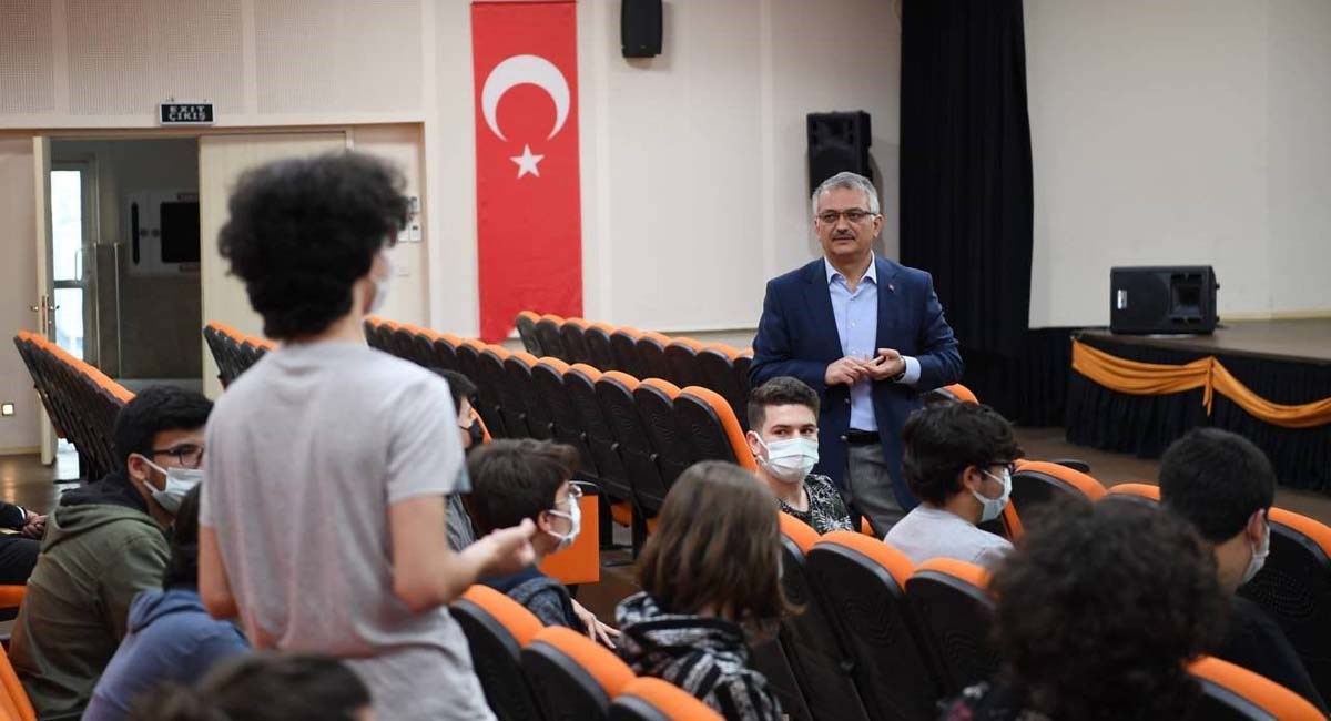 Sevmediğiniz Bir Meslek Seçip Mutsuz Olmayın 05