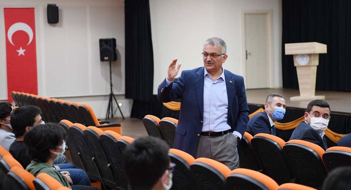 Sevmediğiniz Bir Meslek Seçip Mutsuz Olmayın 06