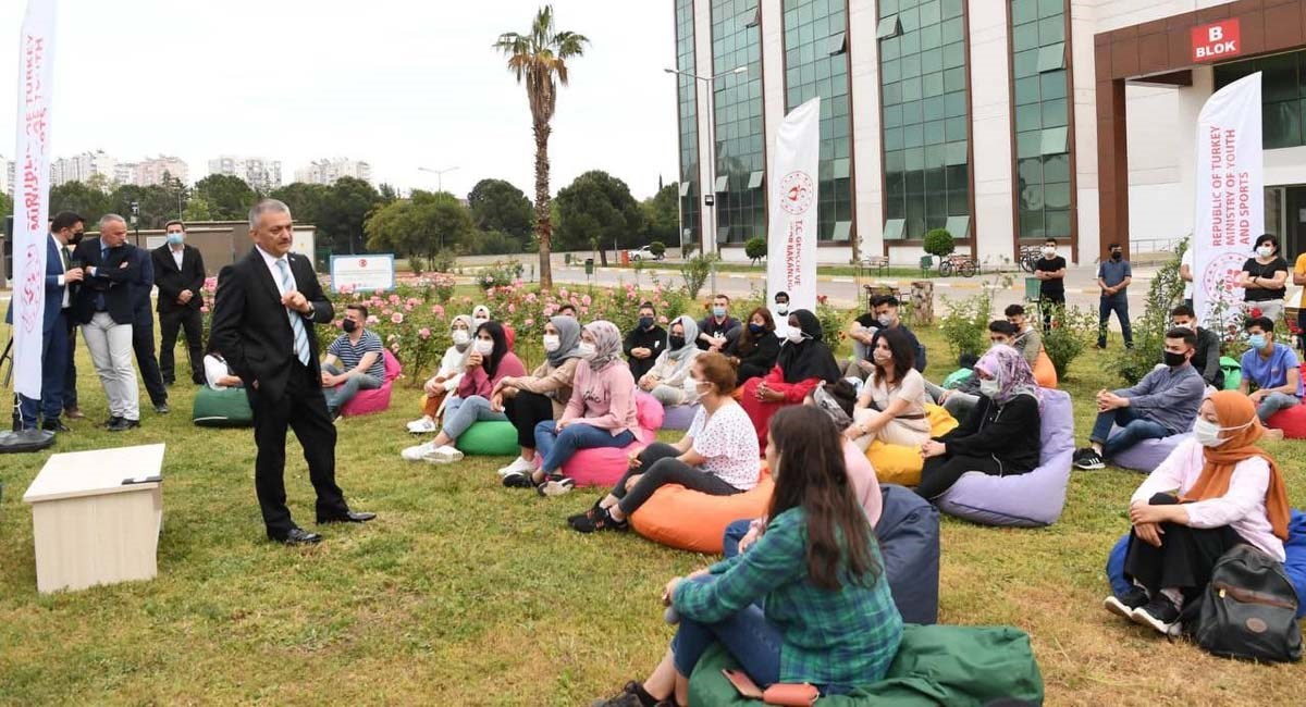 Elmalılı Hamdi Yazır Yurdu Öğrencileri 04