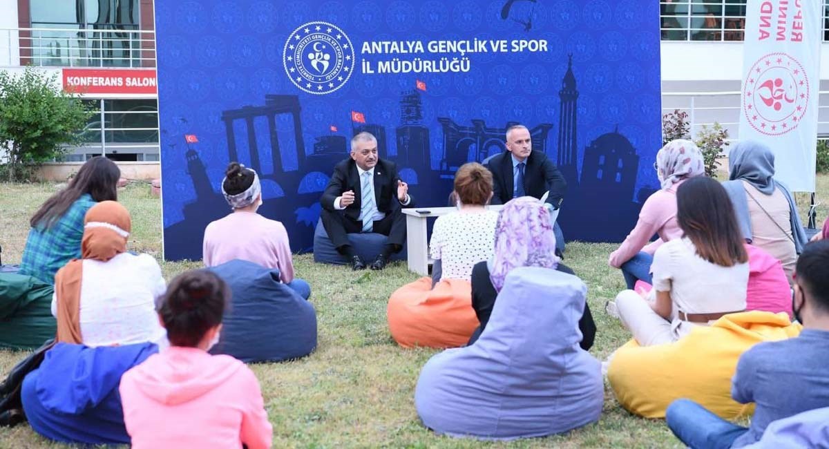 Elmalılı Hamdi Yazır Yurdu Öğrencileri 07
