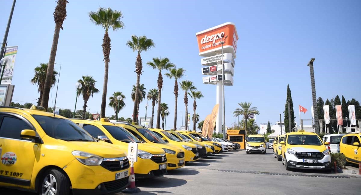 Antalya da Yabancı Dil Bilmeyen Taksici Kalmayacak 04