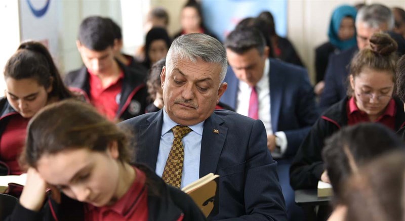 Vali Yazıcı AHENK Projesi Kapsamında 58inci Okulu Ziyaret Etti 02