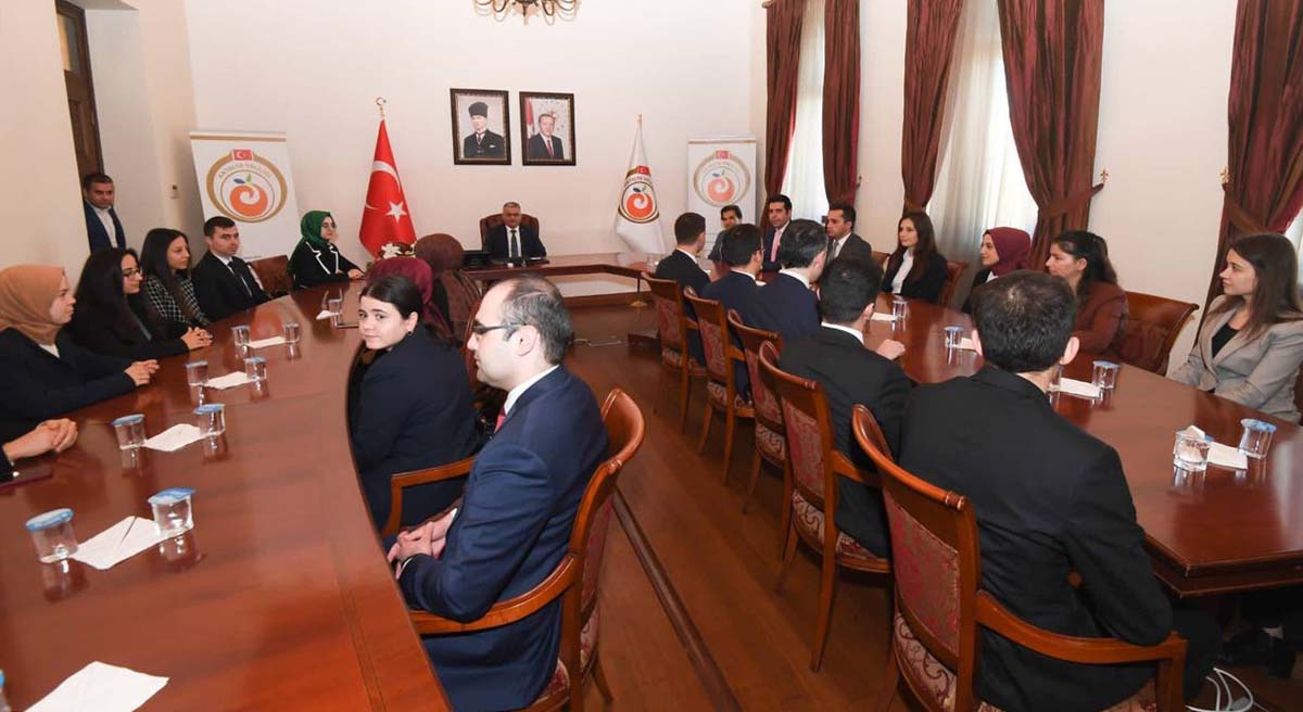 Hakim Ve Savcı Adaylarından Vali Yazıcı ya Ziyaret 03