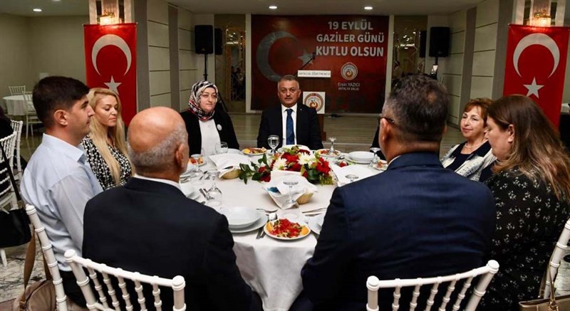 Türk Milleti Olarak Her Zaman Yanınızda Ve Hizmetkarınızız 08