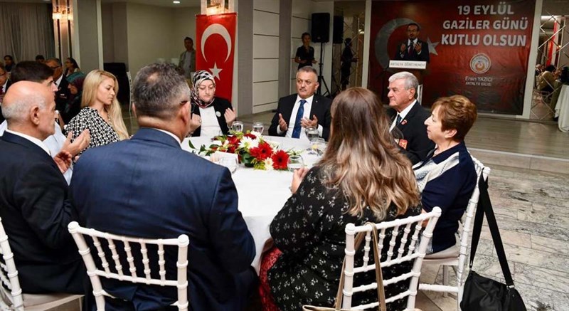 Türk Milleti Olarak Her Zaman Yanınızda Ve Hizmetkarınızız 09