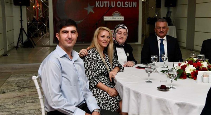 Türk Milleti Olarak Her Zaman Yanınızda Ve Hizmetkarınızız 12