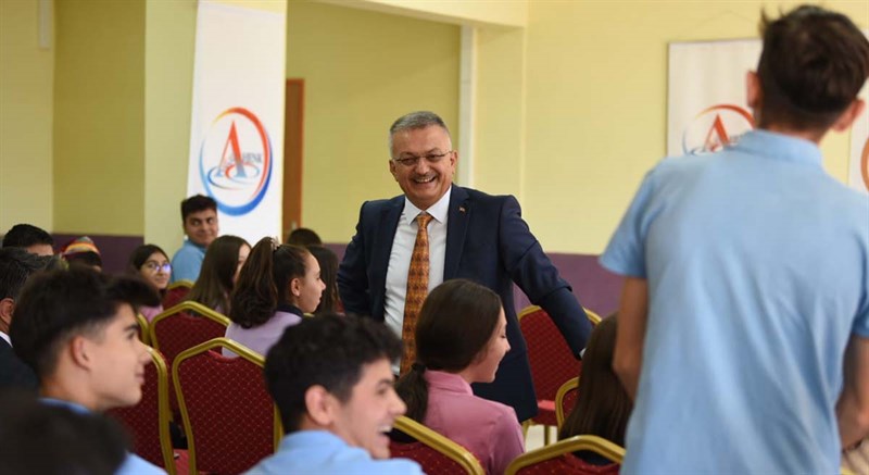 Türk Gencinin Başaramayacağı Hiçbir Şey Yoktur 08