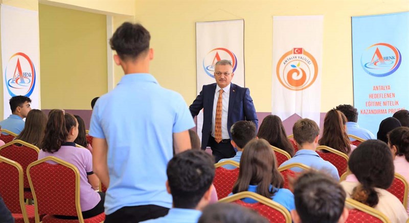 Türk Gencinin Başaramayacağı Hiçbir Şey Yoktur 09
