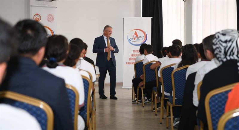 Hedeflerimizi Doğru Belirleyip O Doğrultuda Hareket Etmeliyiz 04