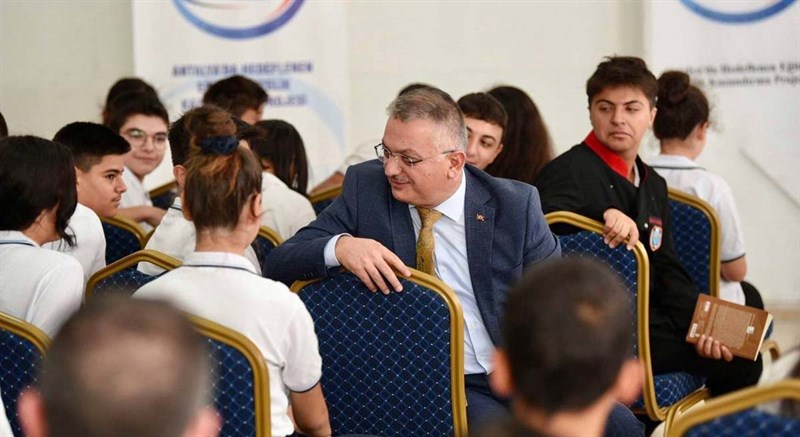 Hedeflerimizi Doğru Belirleyip O Doğrultuda Hareket Etmeliyiz 05