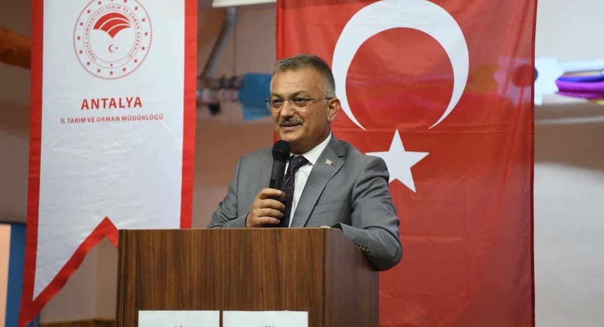 Vali Yazıcı Dünya Süt Gününü Öğrencilerle Kutladı 02