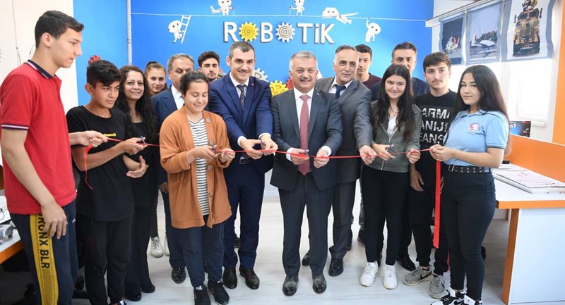 AHENK Projemizle Topluma Yararlı Bireyler Yetiştirmeyi Amaçlıyoruz 02