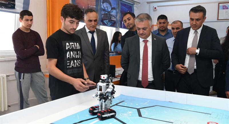 AHENK Projemizle Topluma Yararlı Bireyler Yetiştirmeyi Amaçlıyoruz 04