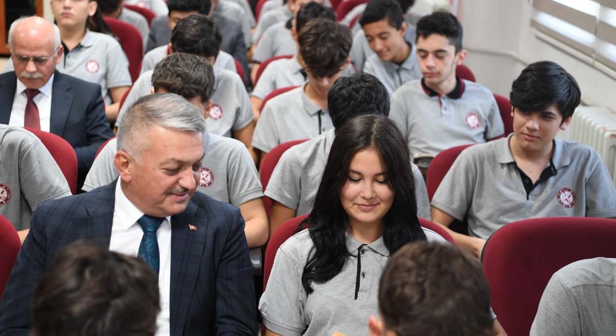Birine Yalan Söylersek O Kişiye Bize Yalan Söyleme Hakkı Vermiş Oluruz 02