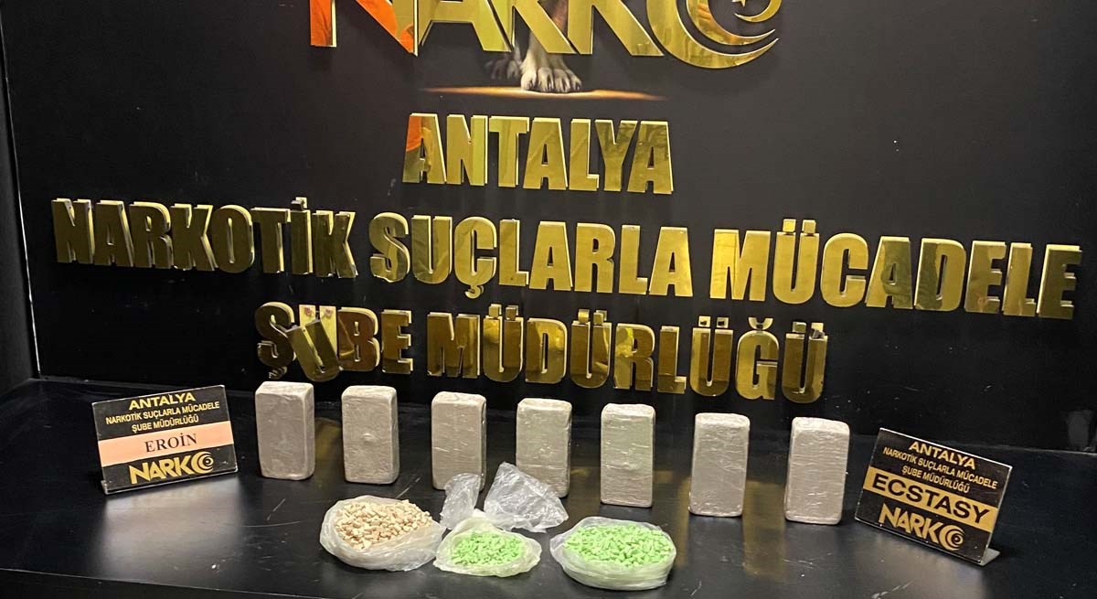 Şüphe Üzerine Durdurulan Motorda 1 Kilo Esrar Ele Geçirildi
