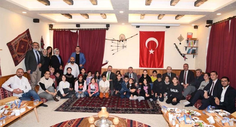 04 Güzel Bir İnsan Yetiştirmek Bu Dünyadaki En Fevkalade Şey