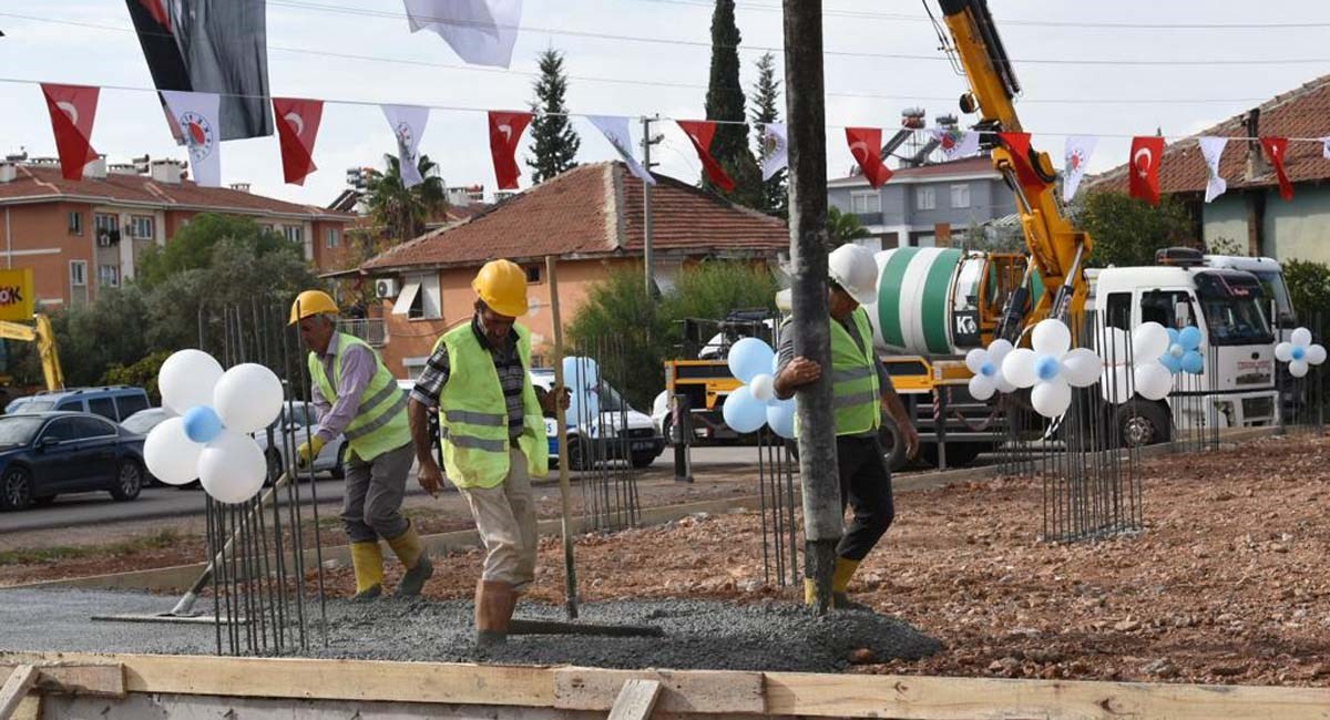 07 Hayrı Cebi Zengin Olan Değil Gönlü Zengin Olan İnsanlar Yapar