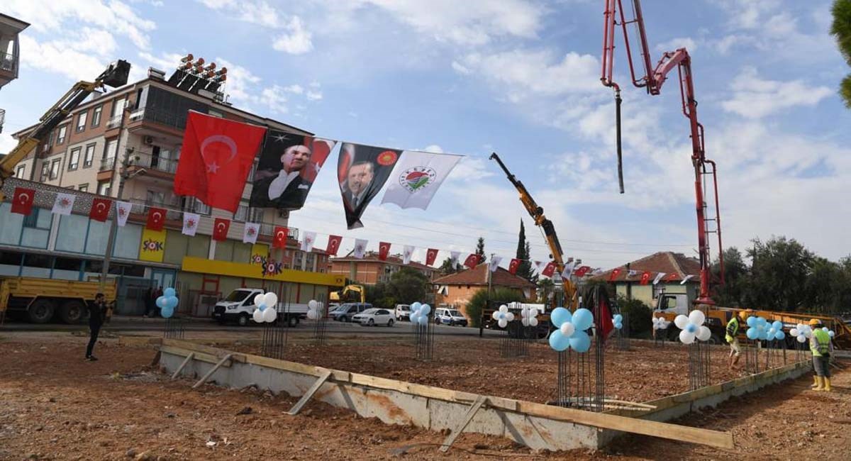 08 Hayrı Cebi Zengin Olan Değil Gönlü Zengin Olan İnsanlar Yapar