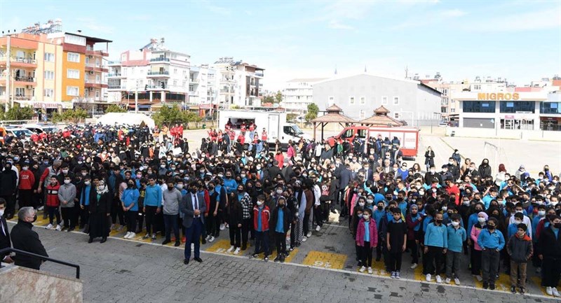 Vali Yazıcı Deprem Anı ve Tahliye Tatbikatına Katıldı 05