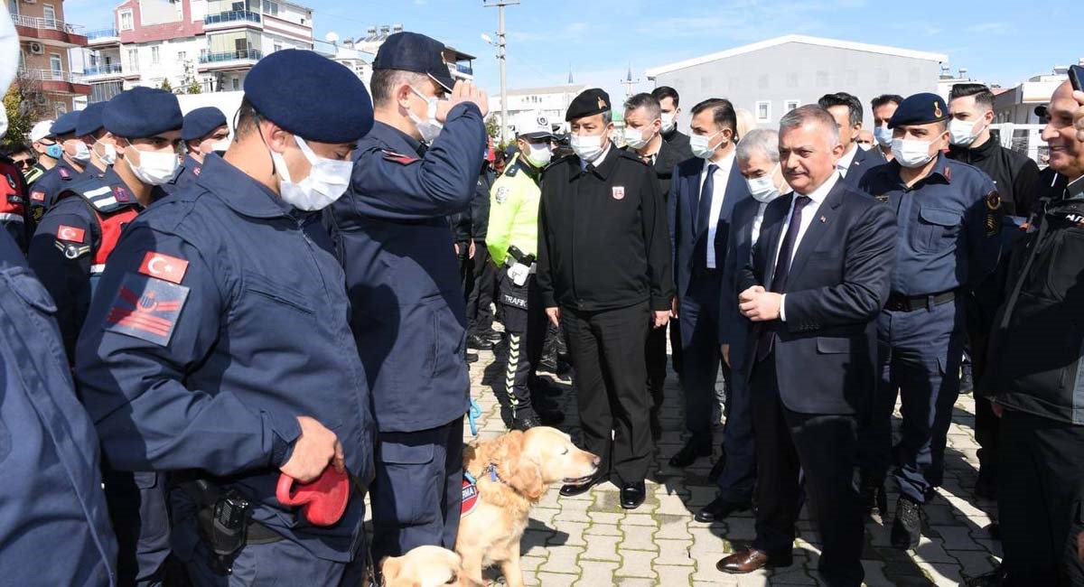 Vali Yazıcı Deprem Anı ve Tahliye Tatbikatına Katıldı 07