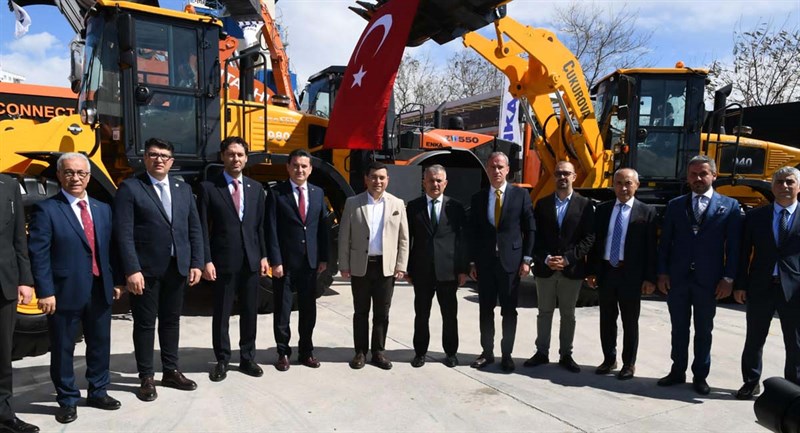 Vali Yazıcı KOMATEK Fuarına Katıldı 06