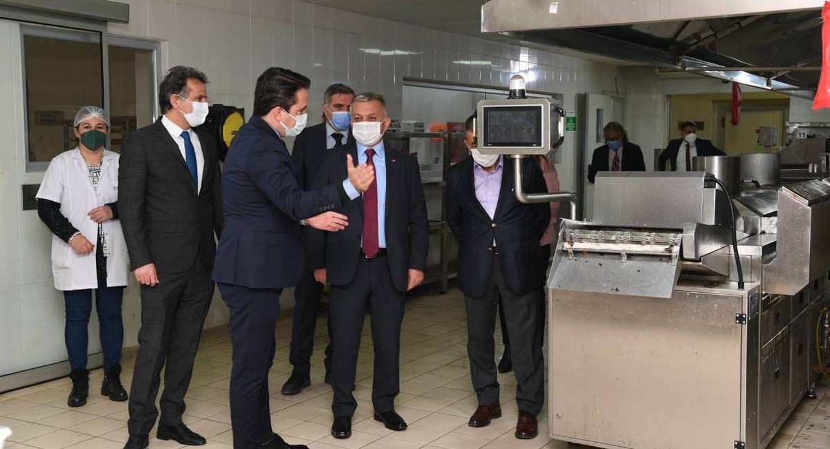 Vali Yazici ASB’deki Firma Ziyaretlerine Devam Ediyor 01