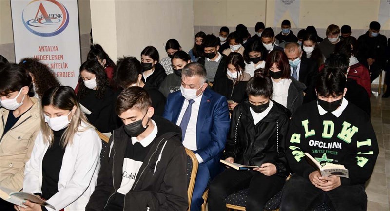 Vali Yazıcı Kemerde Öğrencilerle ve Okul Müdürleriyle Buluştu 02