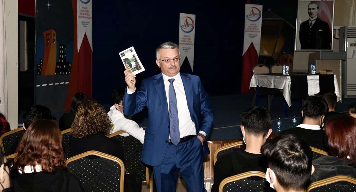 Vali Yazıcı Kemerde Öğrencilerle ve Okul Müdürleriyle Buluştu 06